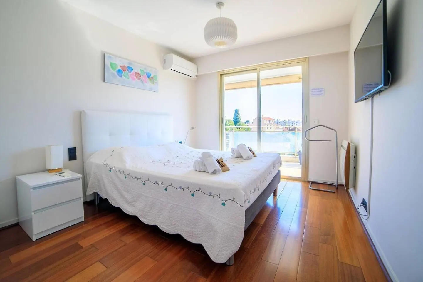 Ubytování v soukromí Spacieux Appartement ! Le Numero De Whatzap Est Sur La Photo ! Cannes