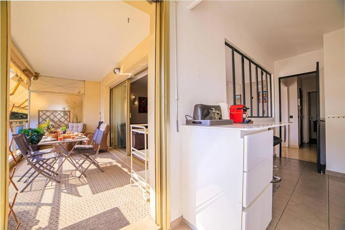 Ubytování v soukromí Spacieux Appartement ! Le Numero De Whatzap Est Sur La Photo ! Cannes Francie