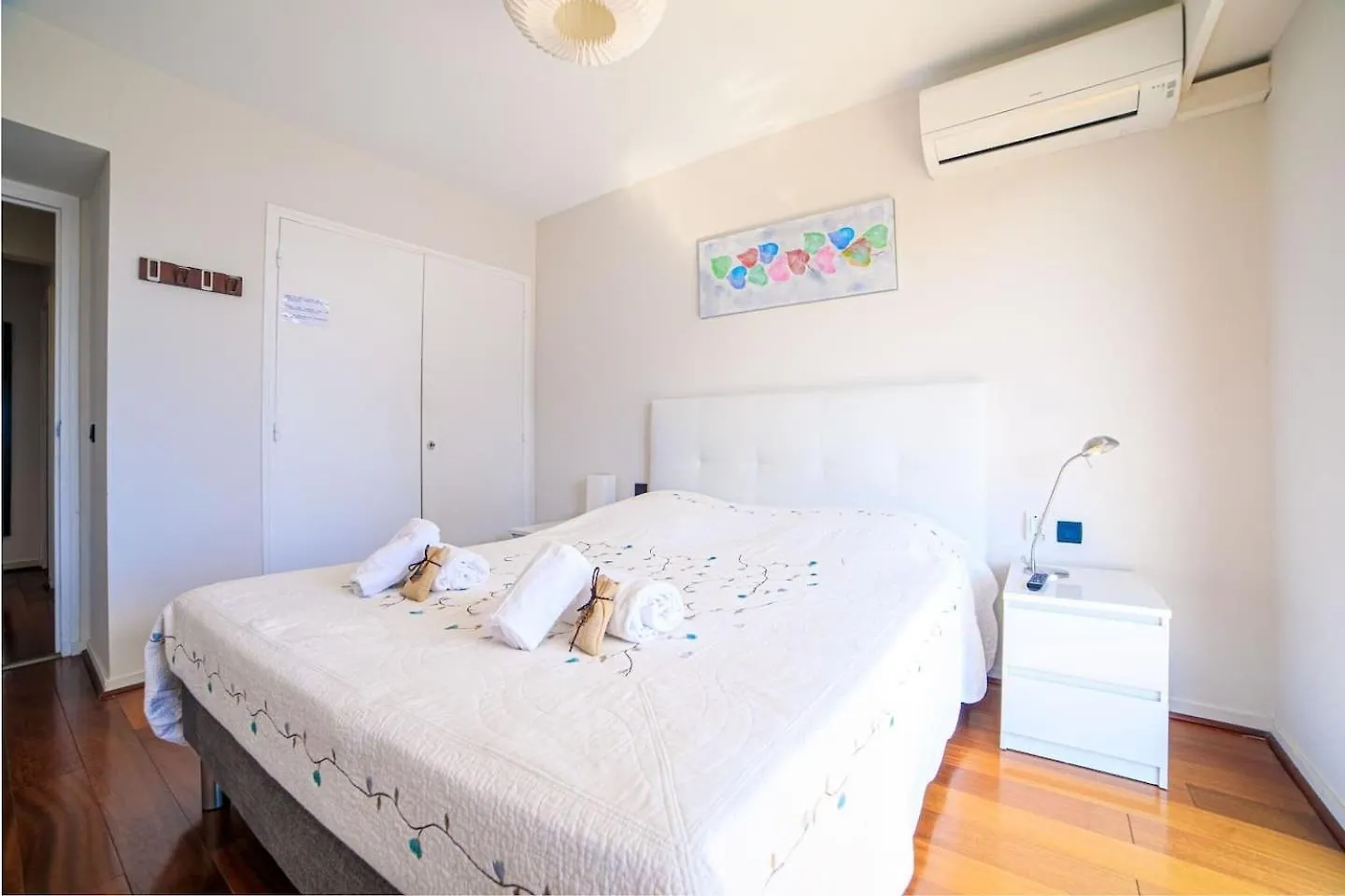 Ubytování v soukromí Spacieux Appartement ! Le Numero De Whatzap Est Sur La Photo ! Cannes